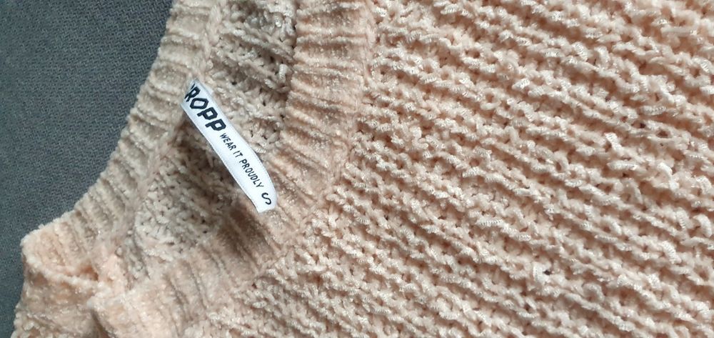 Sweter cropp S ciepły