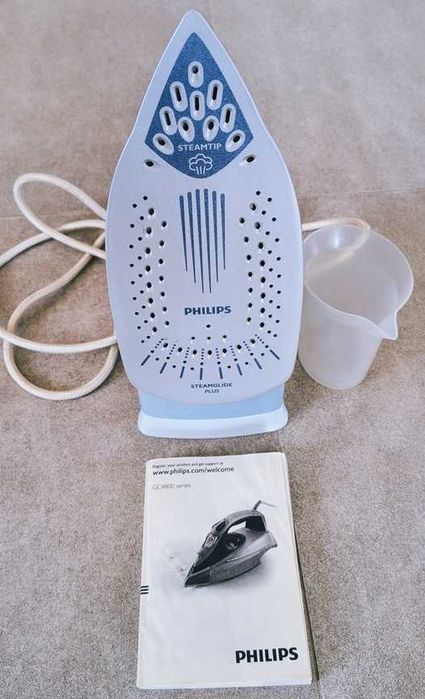 Потужна та якісна праска Philips Azure GC 4851