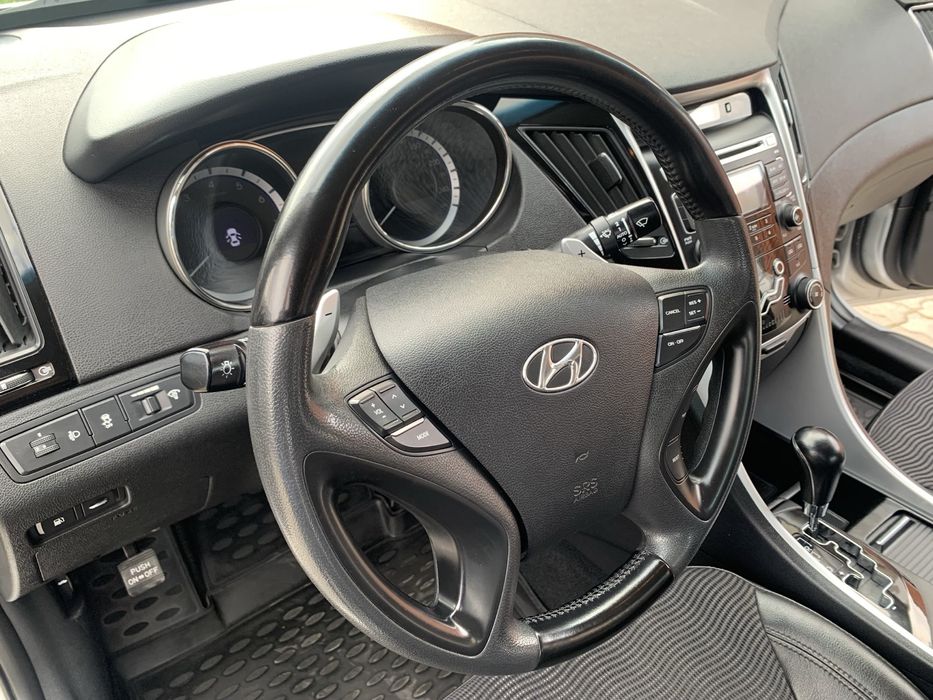 Hyundai Sonata official.