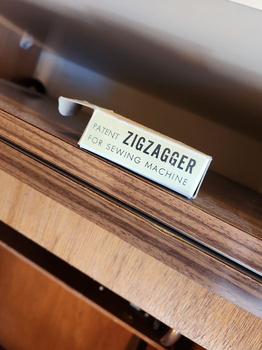 Máquina de Costura Singer Antiga bom estado