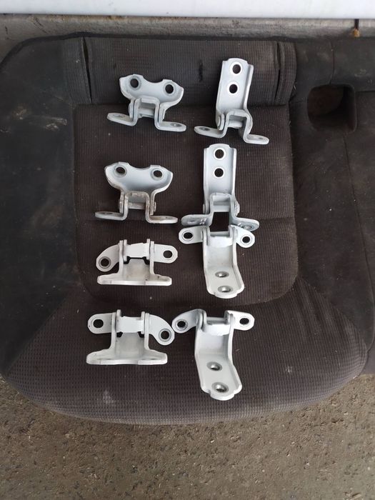 Петлі дверей Toyota Rav4 Camry