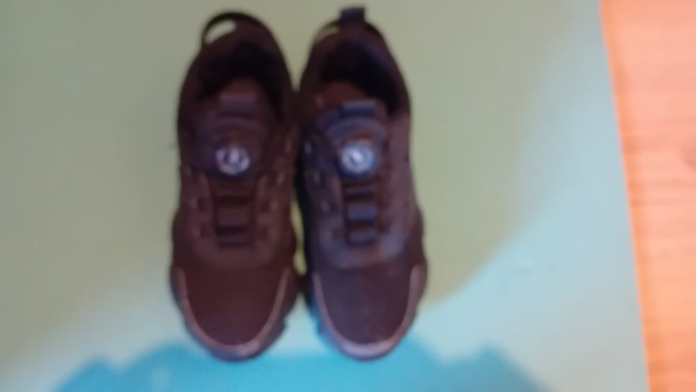 Buty z metalem wsirodku