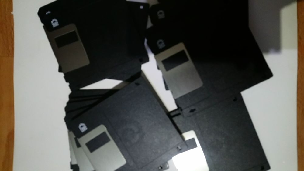 Дискети 3,5 дюйма 5,25 дюймів