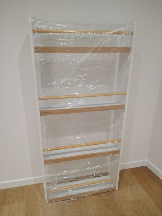 Vendo biblioteca criança