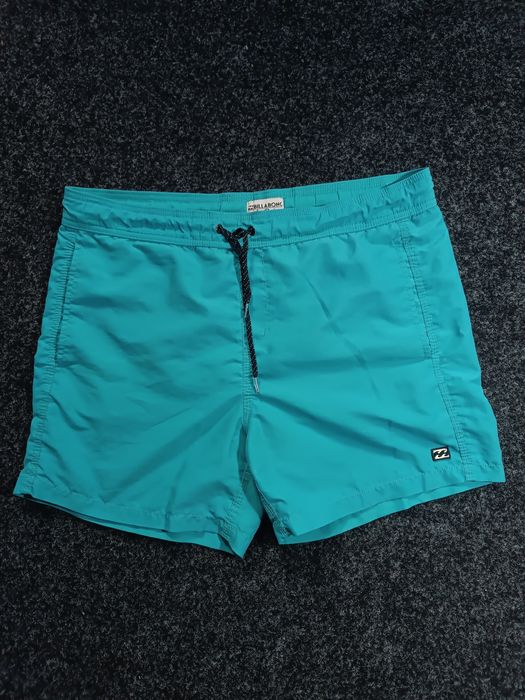 Продам шорти Billabong