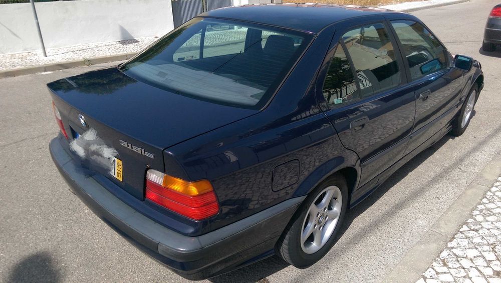 BMW E36 318is Sedan (1995) – 180.000 km – Original (Para Clássico / Restauro