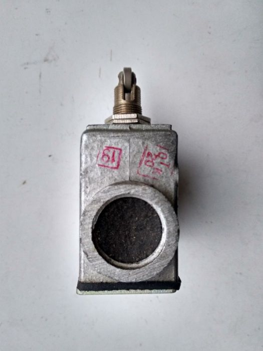 Микропереключатель МП2305 исп.1