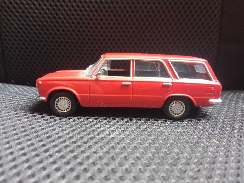 Fiat 125p Kombi 1/43