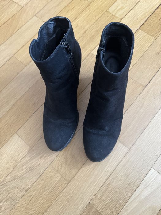 Botins Graceland conforto38 e botins Different de salto alto 37