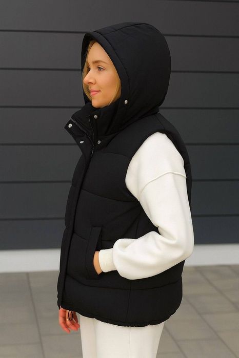 Стильній жіночій жилет з капюшоном. Хіт продажу!