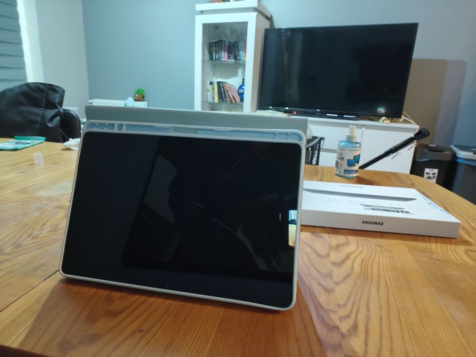 Samsung Galaxy Tab A9+  – stan bardzo dobry + akcesoria