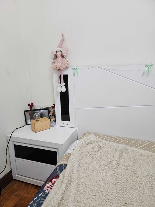 Mobilia de quarto com colchão