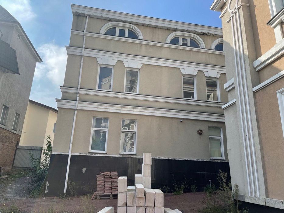 Комерційна нерухомість за адресою вул. Перемоги (площа 4947,1 м²) - Atlanta.ua - фото 3