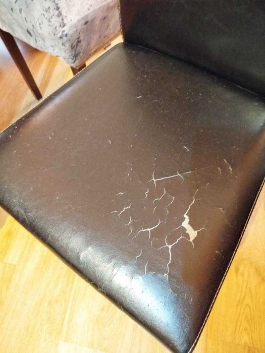 Conjunto Mesa e 6 Cadeiras