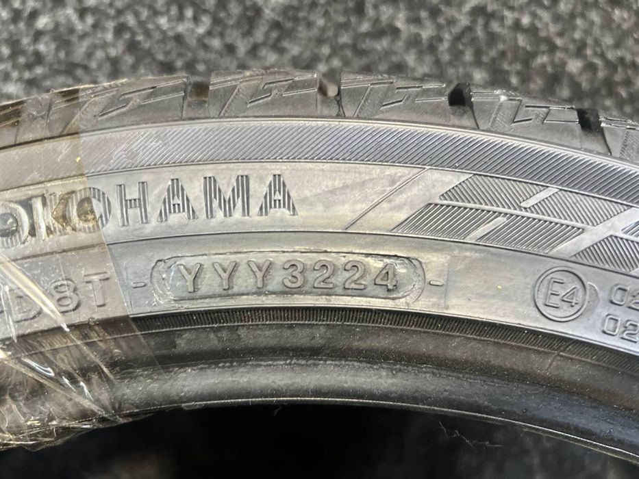 Yokohama 245/40R19 Ice Guard iG60