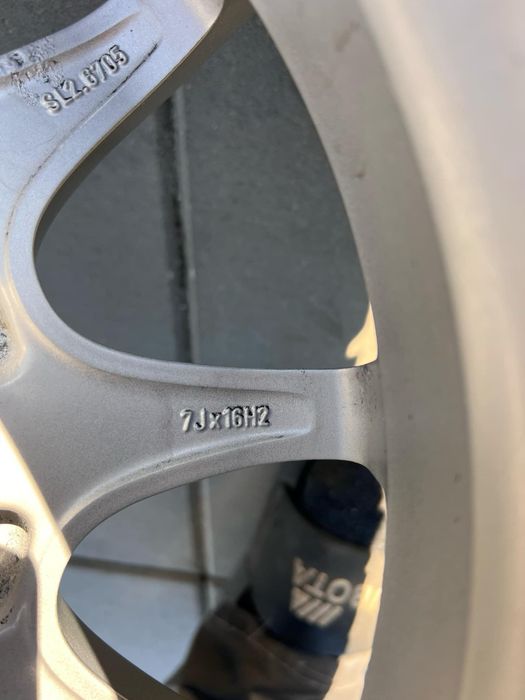 felgi BMW speedline corse sl2 7jx16h2 z oponami dunlop