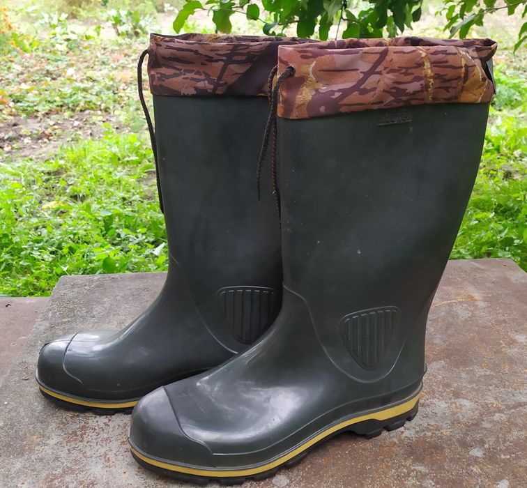 Сапоги резиновые.