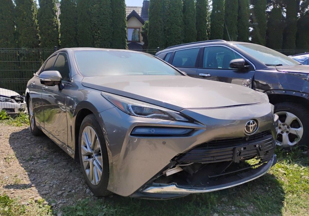 Toyota Mirai 2023r, ELEKTRYK. Automat. Uszkodzony tył.