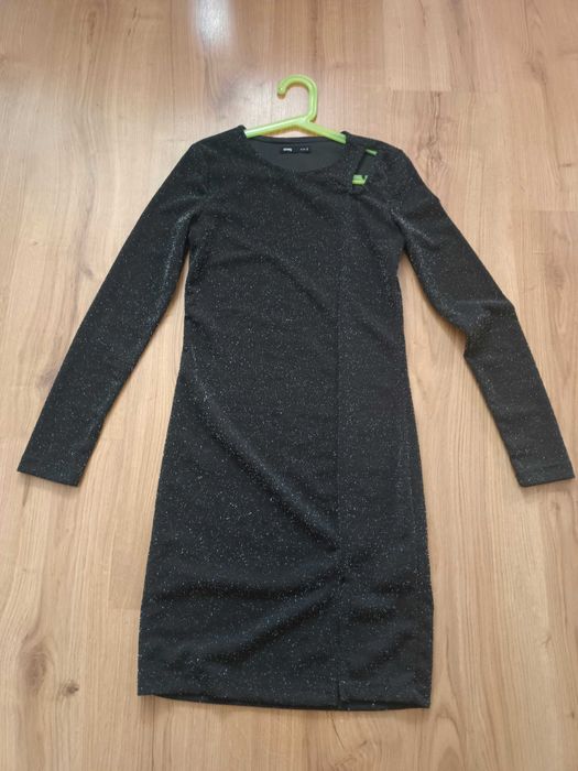 Sukienka brokatowa Sinsay