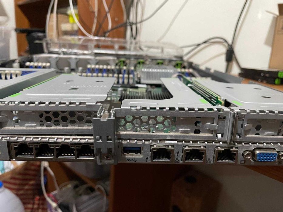 Servidor 1U Fujitsu Primergy RX2530M5, 32Gb, 2x900Gb, 1x XEON Silver