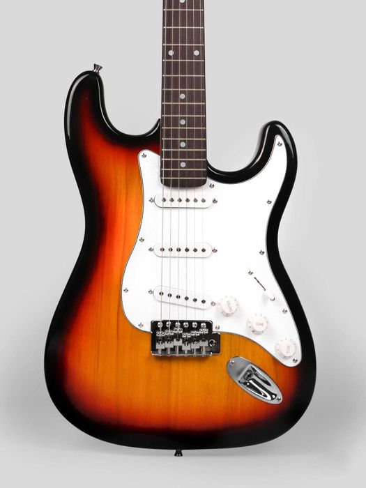 Электрогитара Deviser L-G1 ST BK (кабель, ремень, медиатор, тремоло)