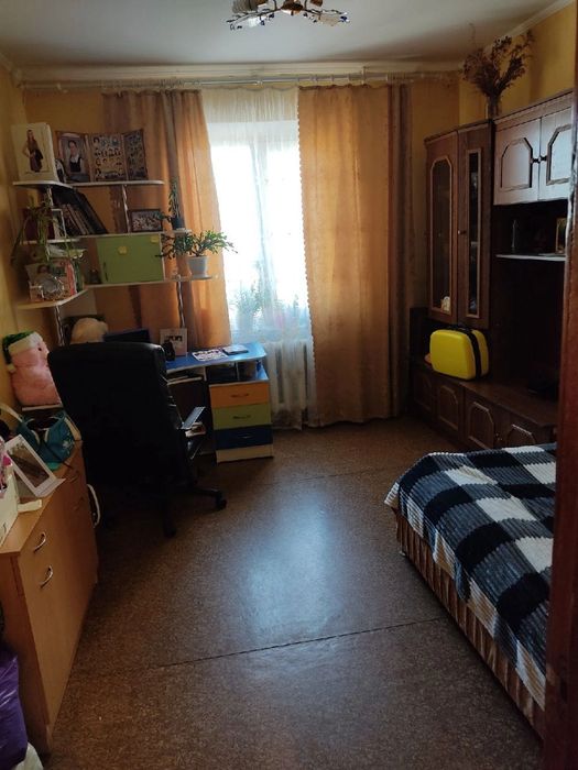 Продаж3-х-к квартири в центрі міста Городня , Чернігіська область.