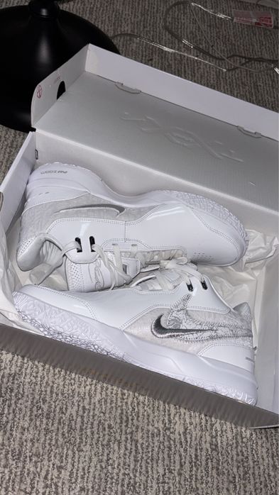 Nike lebrom nxxt gen ampd ep-n•42 usado 1 vez