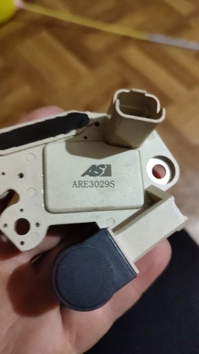 Релерегулятор новий