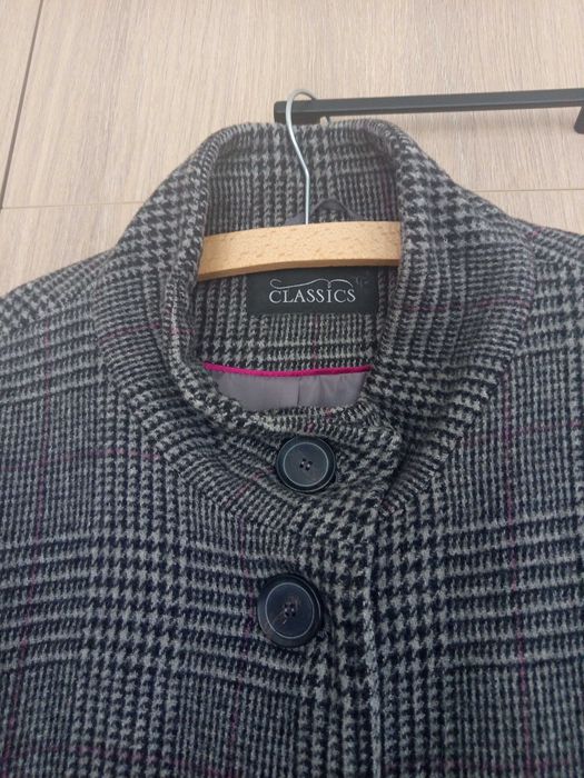 Płaszczyk wełniany.