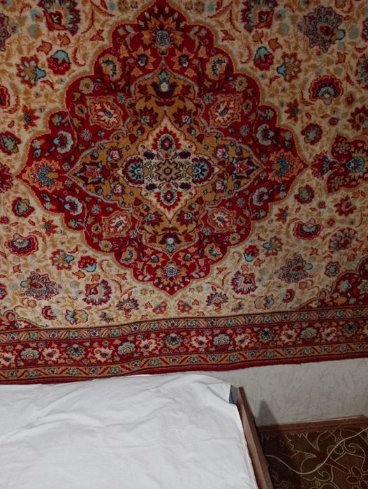 Продам ковер б.у.