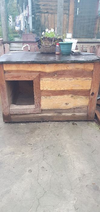 Будки для собак.