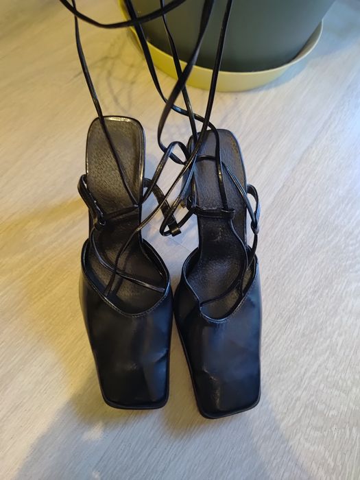Buty na obcasie szpilki 37 rzymianki wiązane na łydce