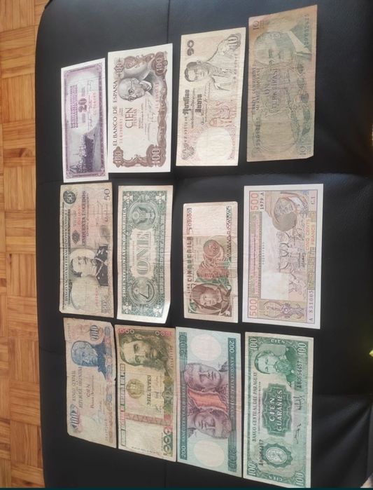 Vendo coleção de notas de vários países bem conservadas