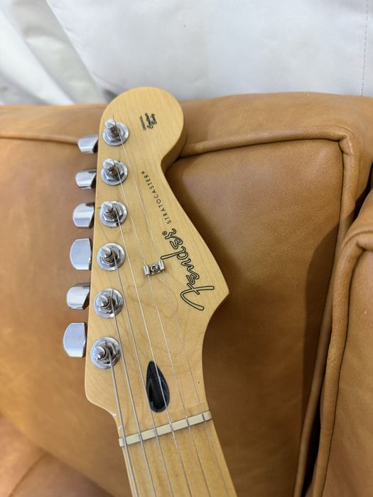 Fender Player Stratocaster MN 2TS
