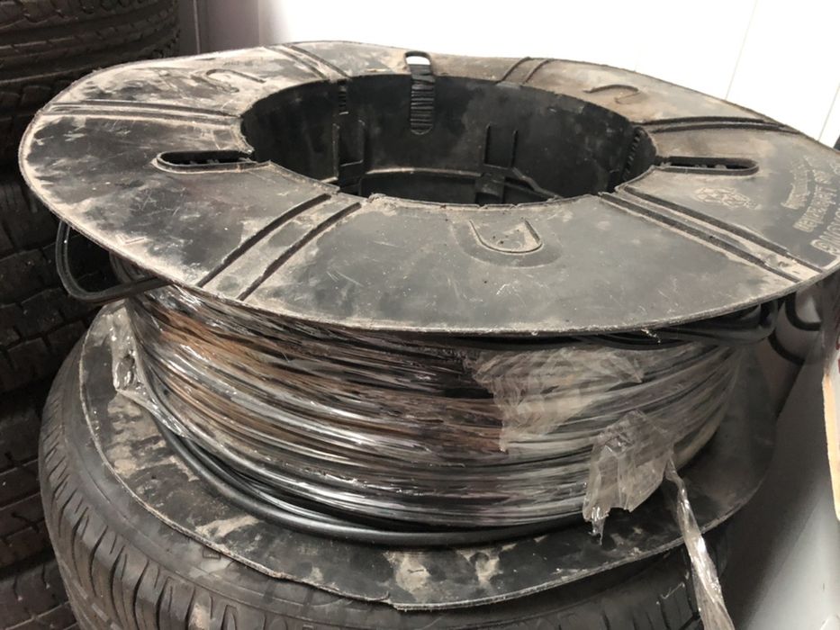 Ущільнювач для вікон чи дверей.