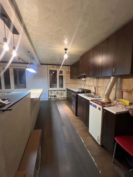Продам 3 кімнатну квартиру у Вільному ( Червоний Шахтар ).