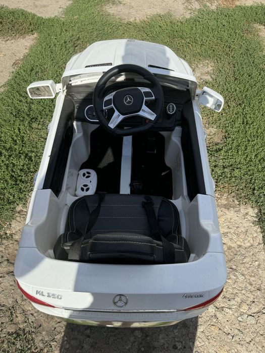 Джип дитячий електромобіль Bambi Mercedes M 3568 EBLR-1 білий