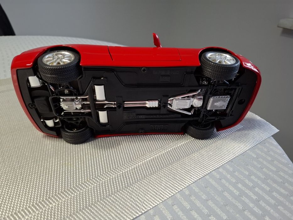 Bburago maserati 3200 Gt skala 1:18