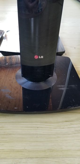 Продам стійкі для колонок  LG