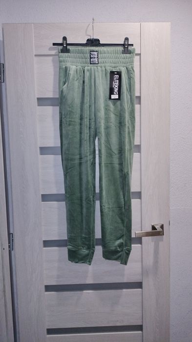 Spodnie damskie welurowe