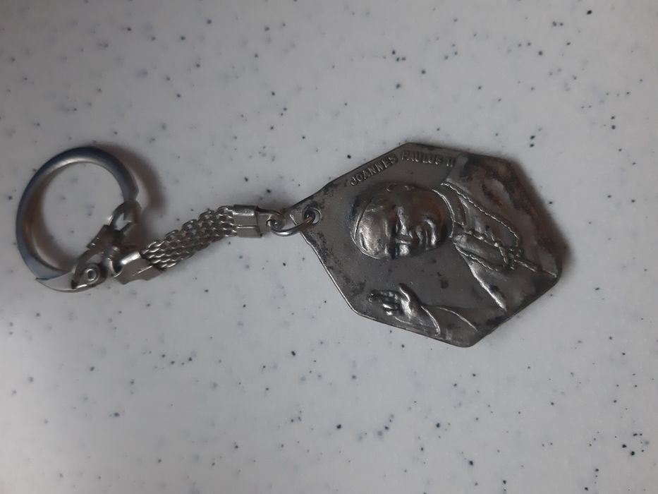 Zawieszka prl stara metal Jan Paweł II droga krzyżowa Kościół vintage