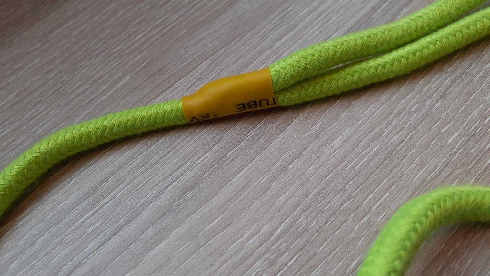 Bola com corda para cão brinquedo novo