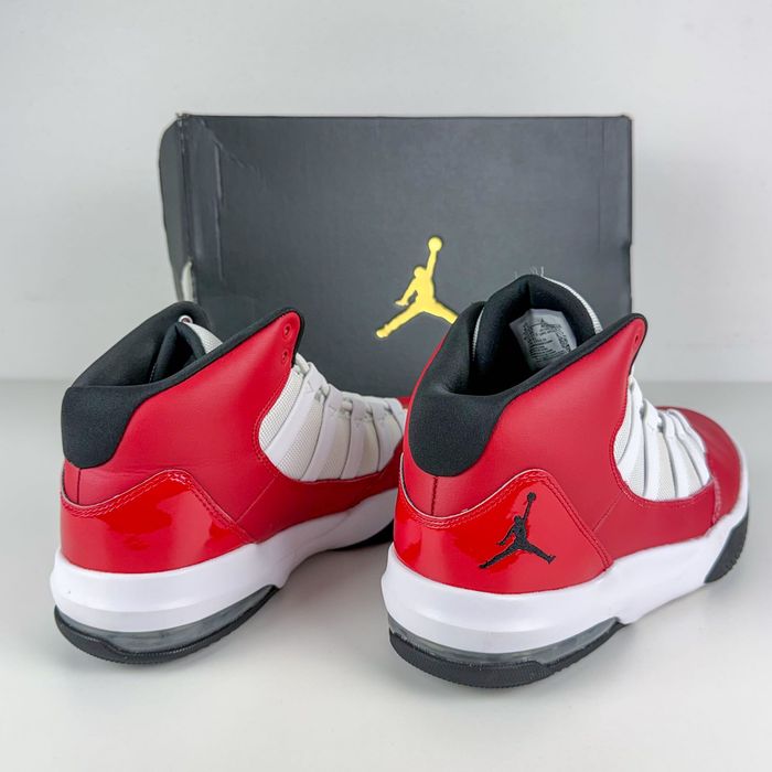 Nike Jordan Max Aura 7