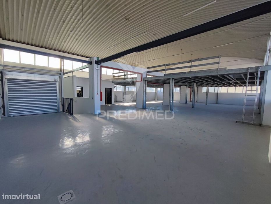 Armazéns Para Venda Ou Arrendamento Em Prior Velho