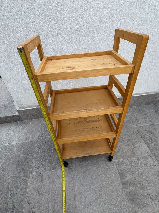 Movel de apoio com rodas