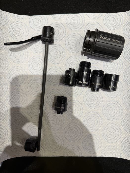 Trenażer TACX NEO 2T Smart (T2875) – bardzo dobry stan