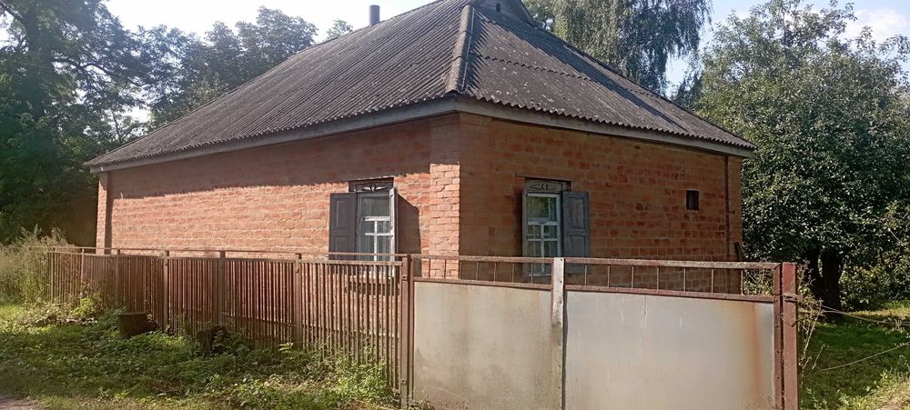 Будинок із земельною ділянкою у Полтавській області