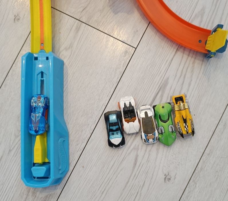 Tor hotweels track builder zestaw kaskaderski