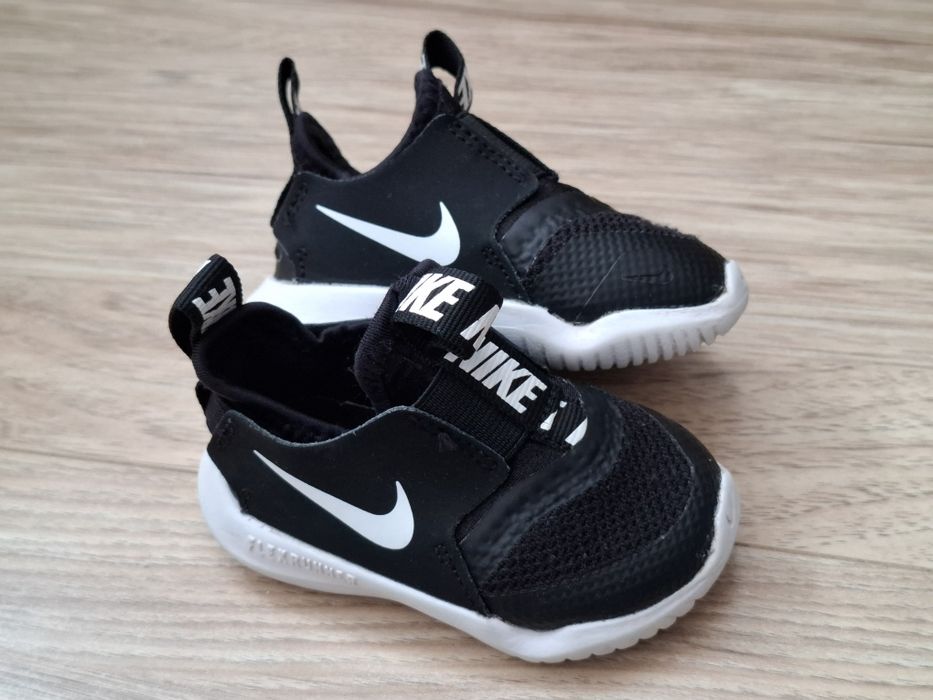 Buciki dziecięce Nike 18,5 rozm.
