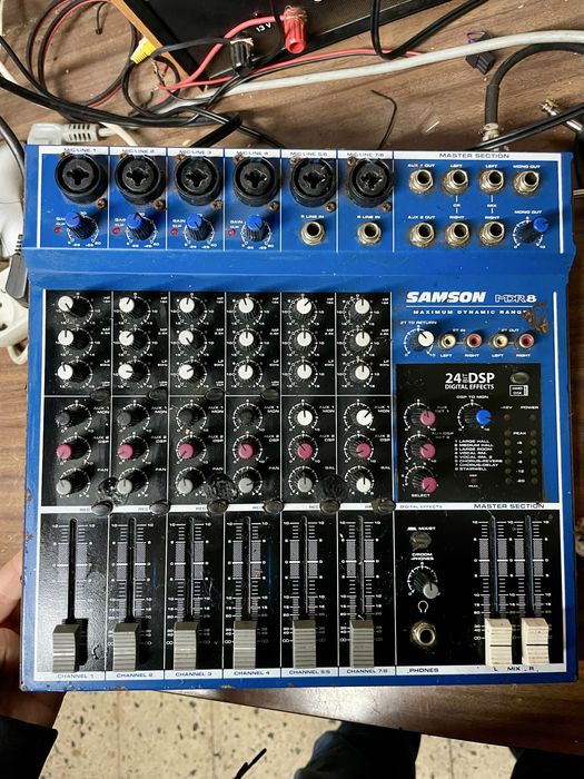 Mesa de mistura Samson MDR8